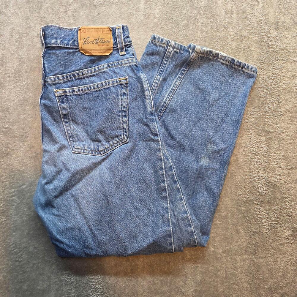 Signature Levi Strauss Straight Jeans Womens 12 Short Medium Wash Denim